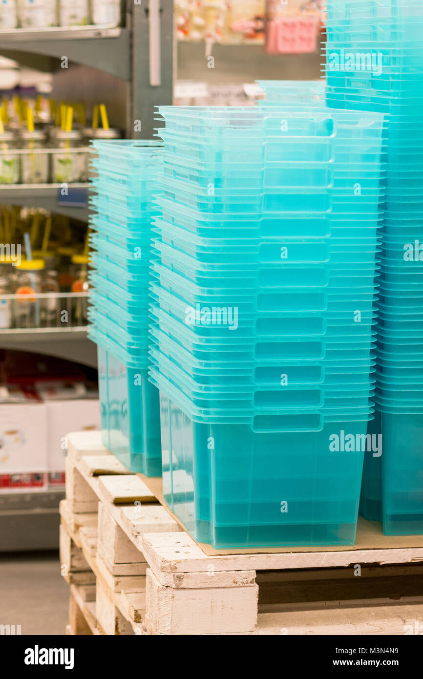 Hardware store salesperson hires stock photography and images Alamy
