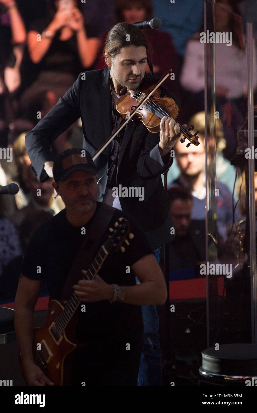 Der deutsche Geiger David Garrett spielte am Mittwoch Abend (07.12.2016) ein grandioses Konzert in der fast ausverkauften Festhalle in Frankfurt am Main. Stock Photo