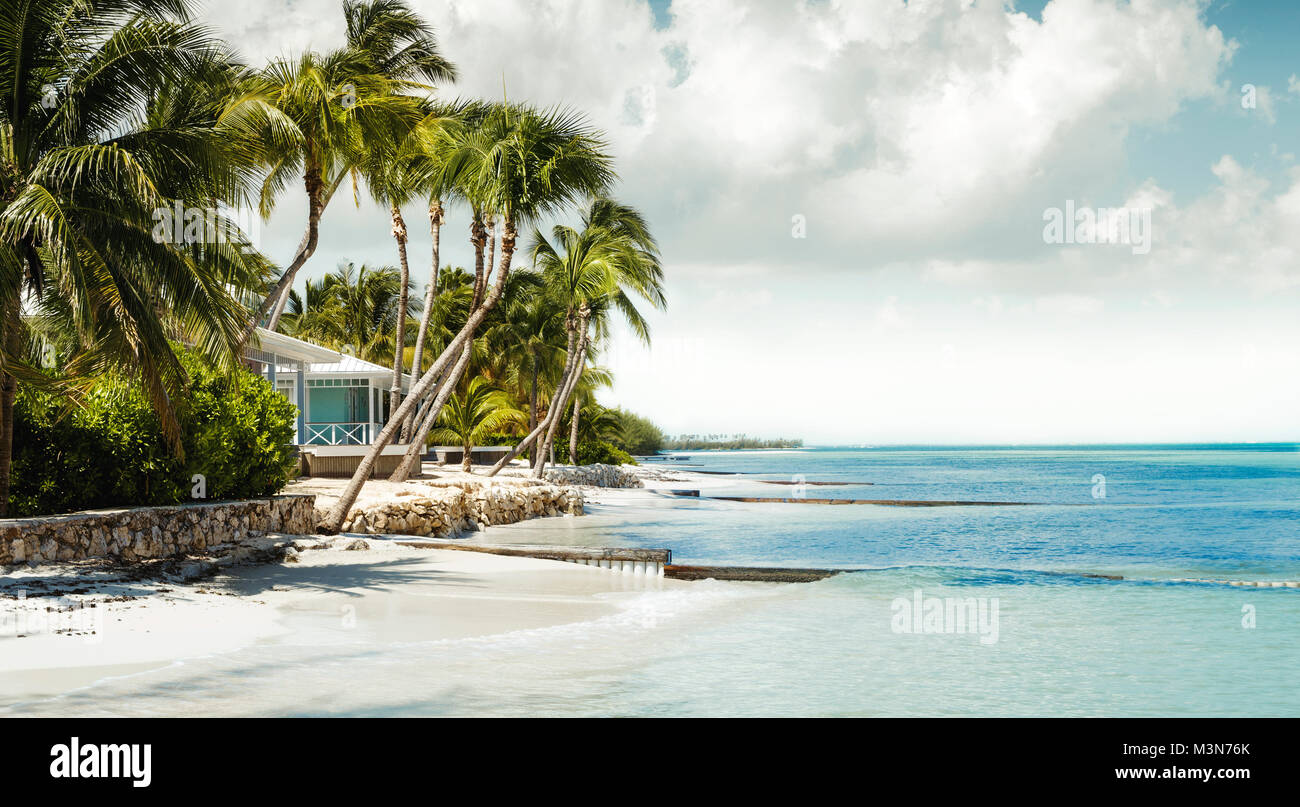 Cayman islands beach hi-res stock photography and images - Alamy