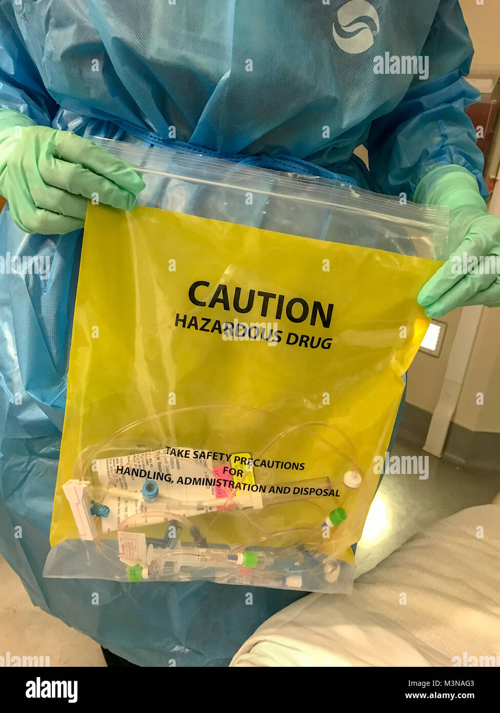 Chemo bag hi-res stock photography and images - Alamy
