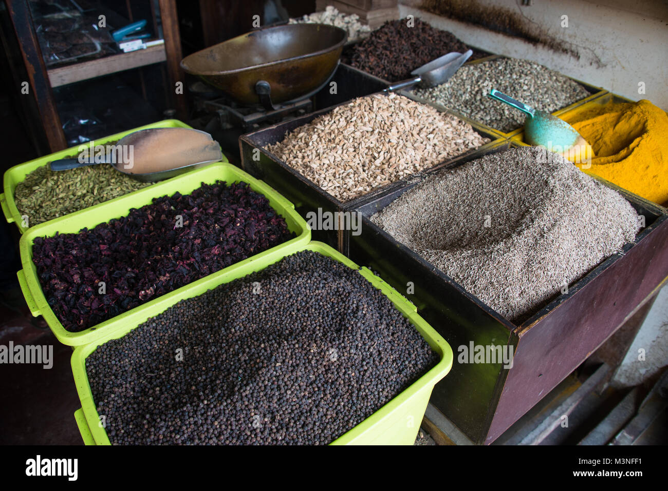 Grain spices and curry powder for sale at Darajani Market in Stone Town