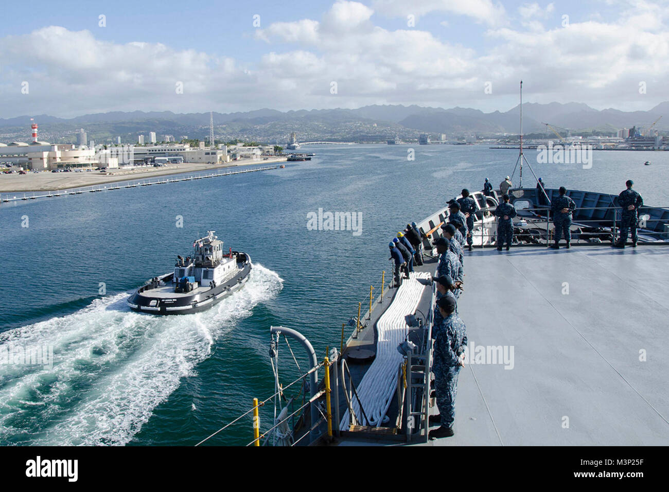 USS Frank Cable arrives in Joint Base Pearl HarborHickam by
