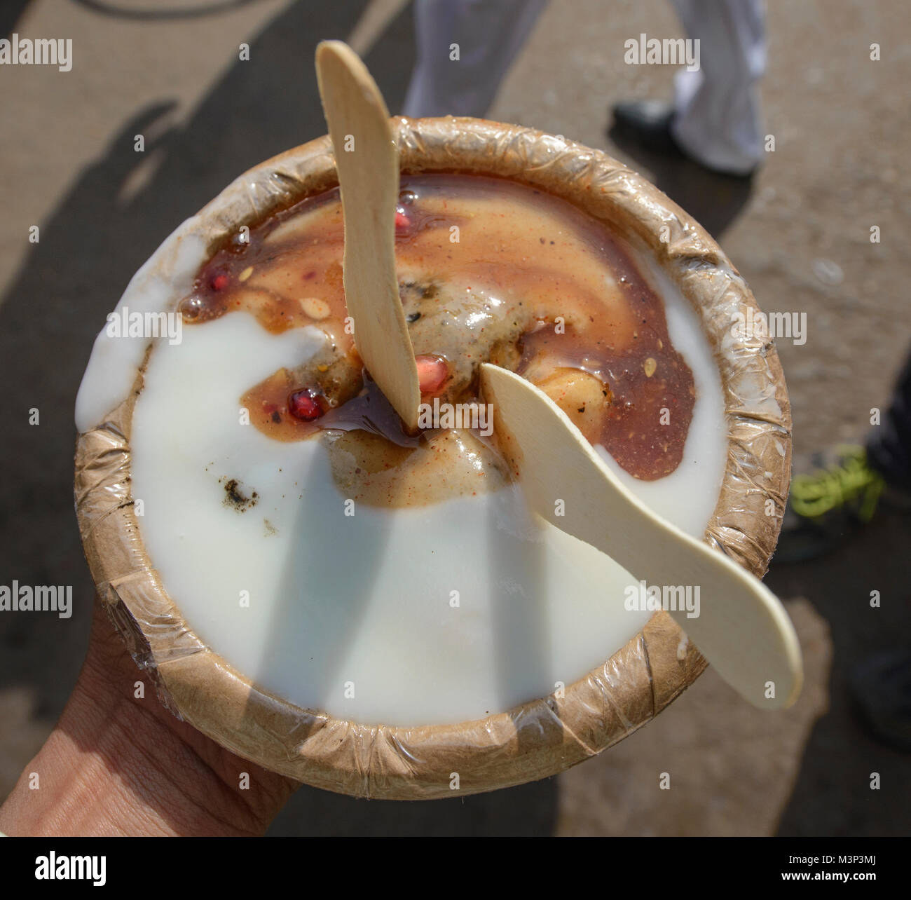 Dahi bhalla delhi hires stock photography and images Alamy