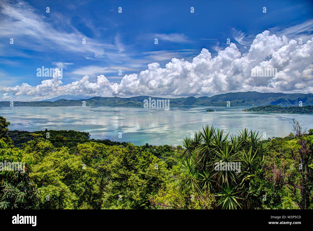 Lago de Ilopango El Salvador Stock Photo - Alamy