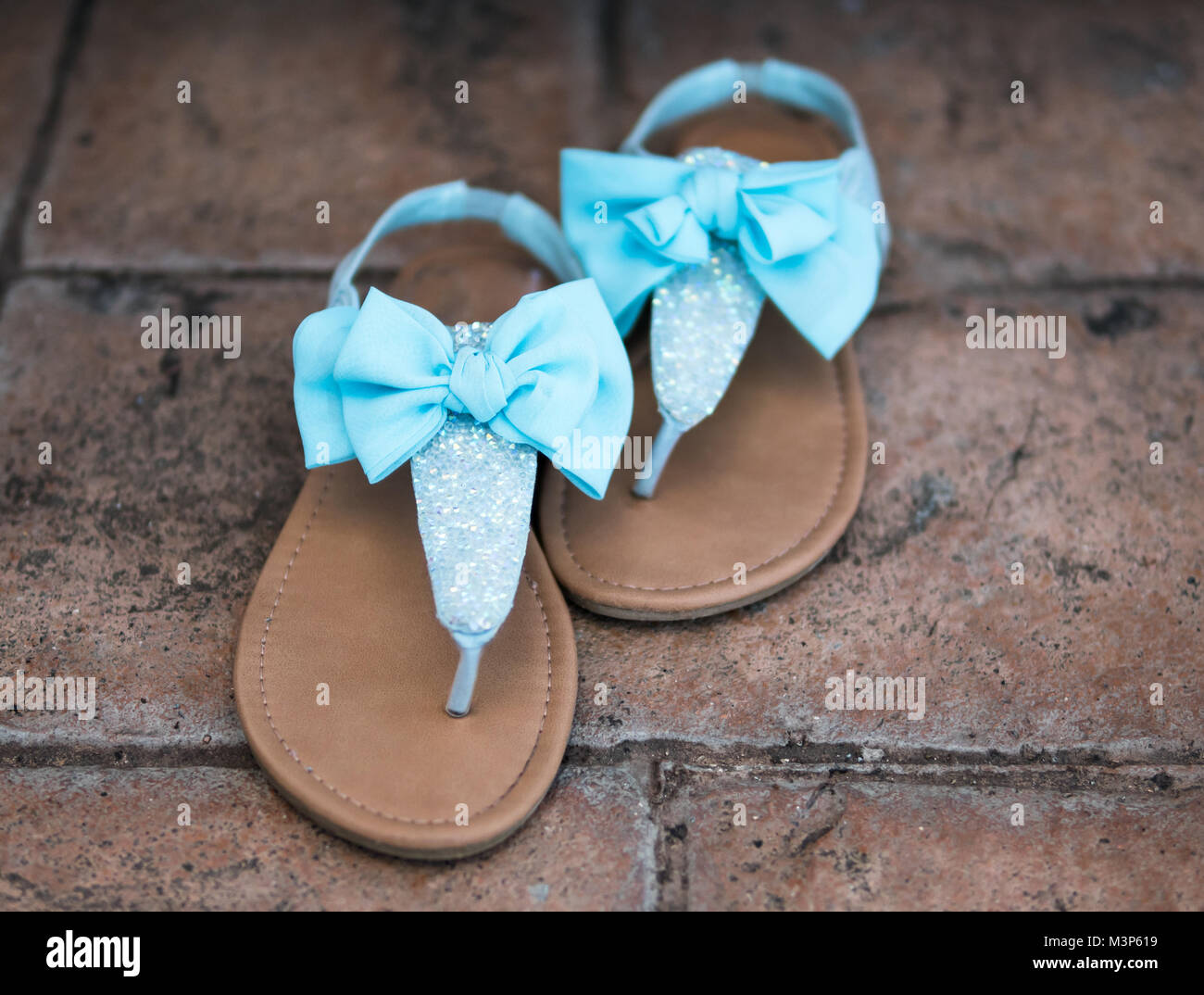 cute flip flops with bows