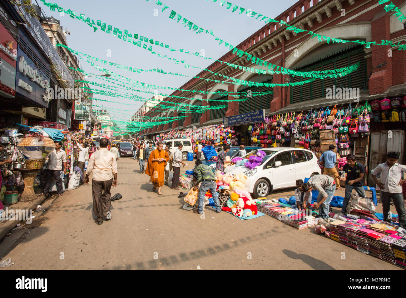 Bunting Crowded Street Hi Res Stock Photography And Images Alamy