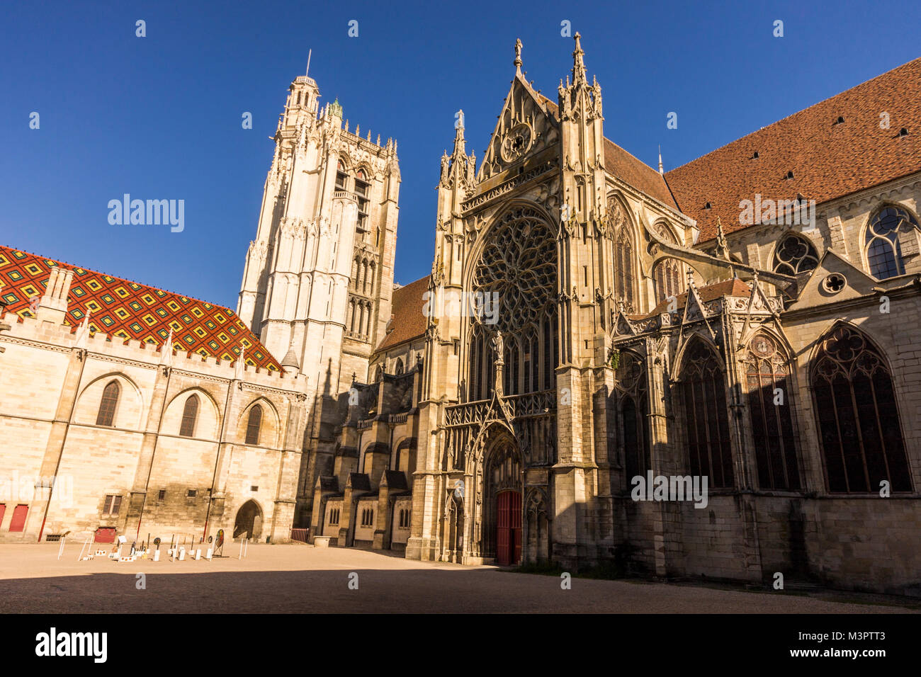 The Cathedral of Saint Stephen of Sens, a Catholic cathedral in Sens in Burgundy, eastern France, largest of the early Gothic churches Stock Photo