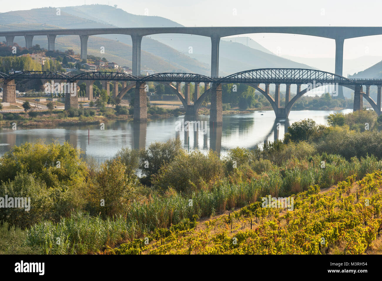 Bridges across the River Douro at Peso da Régua, In the Alto Douro wine region, Northern Portugal Stock Photo