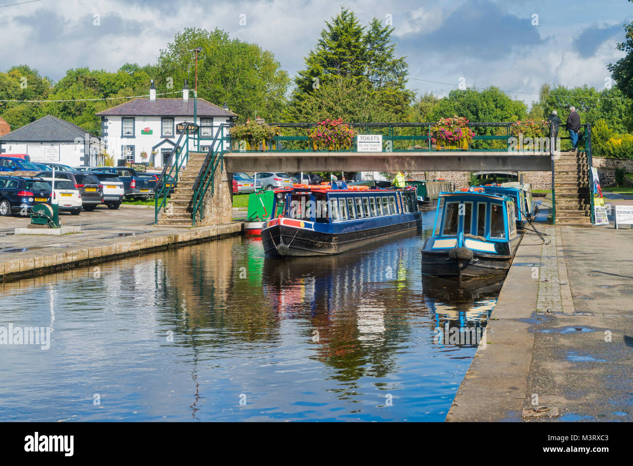 Llangollen canal, Boat centre, Pontcysyllte aqueduct, Viaduct,  Denbighshire, Wales, UK Stock Photo