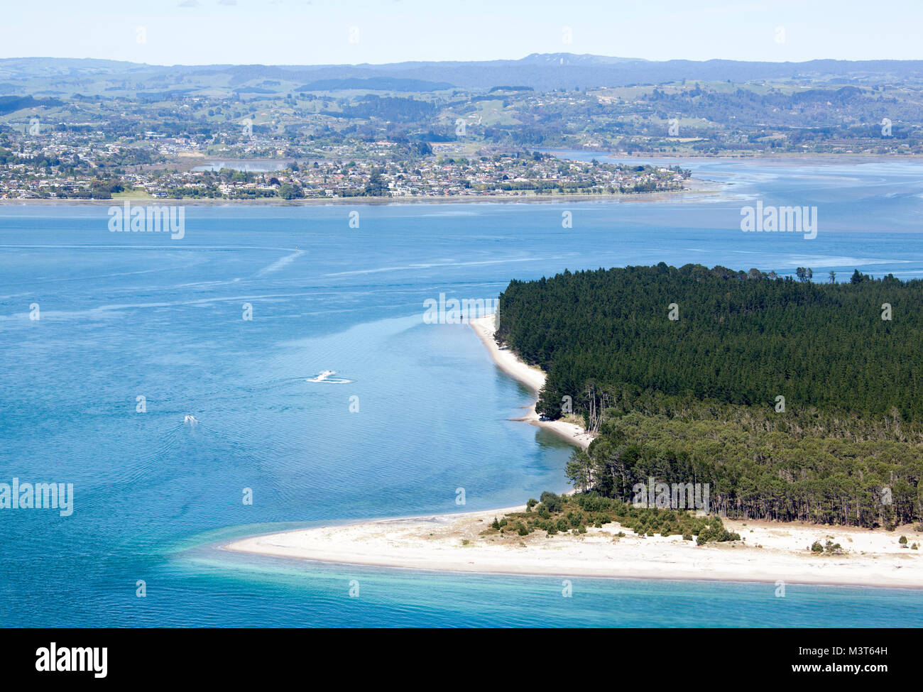 The south tip of Matakana island from Mount Maunganui (Tauranga, New