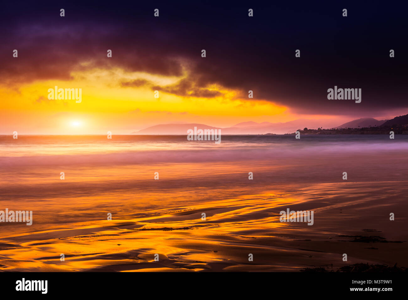 San Simeon California at Sunset Stock Photo Alamy