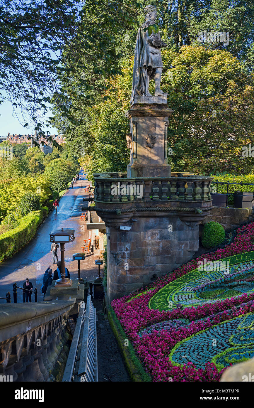 Scotsman BiCentenial flower clock, Ramsay statue, Princes street