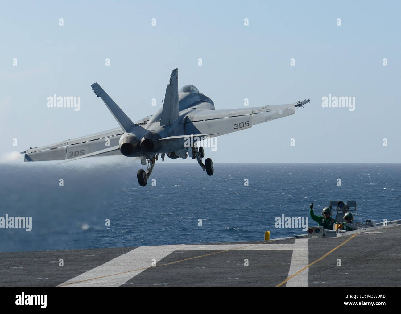 PACIFIC OCEAN (March 22, 2017) An F/A-18E Super Hornet, from the 