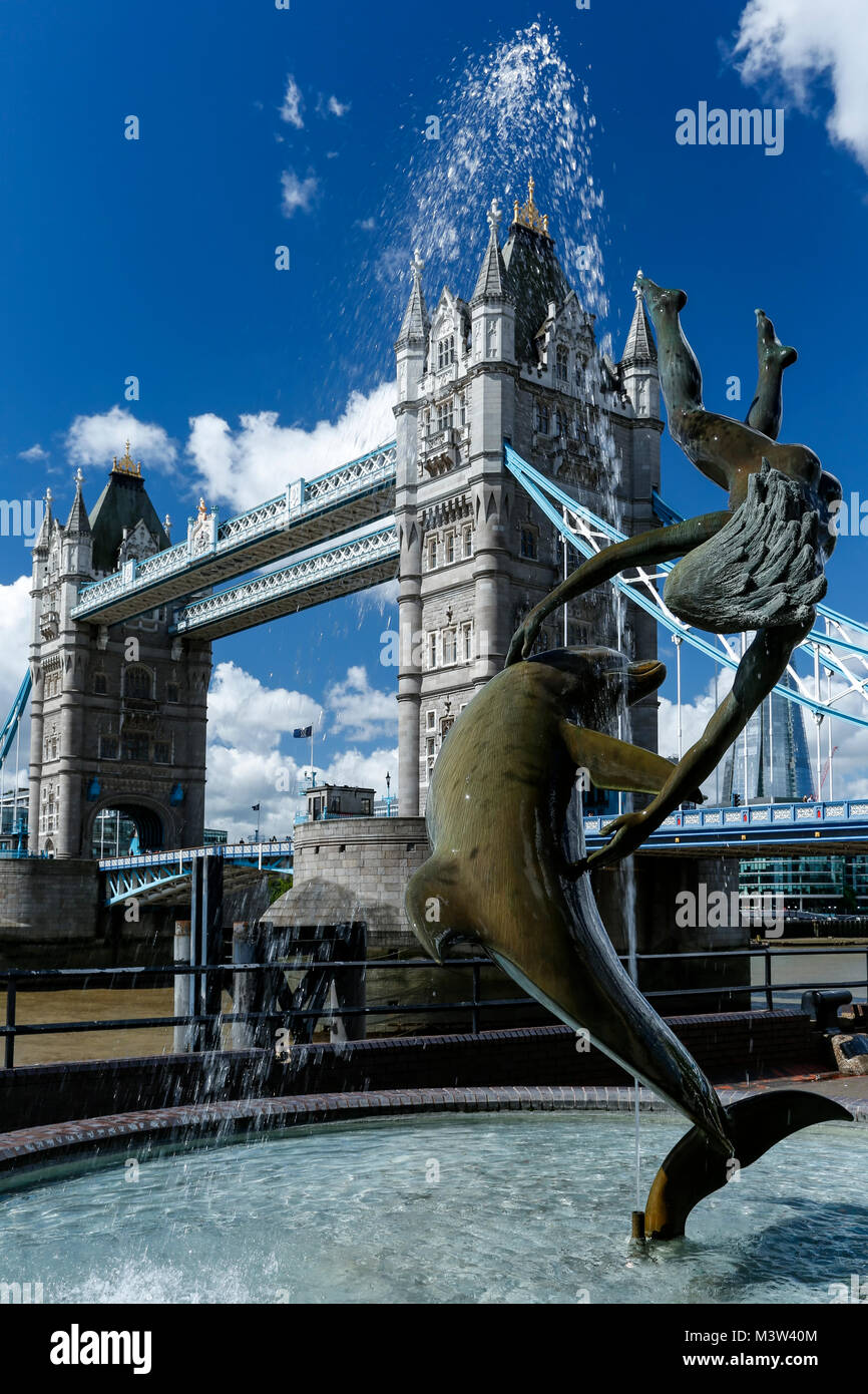 Tower Bridge and 'Girl with a Dolphin' sculpture (by David Wynne, 1973), London, England, United Kingdom Stock Photo
