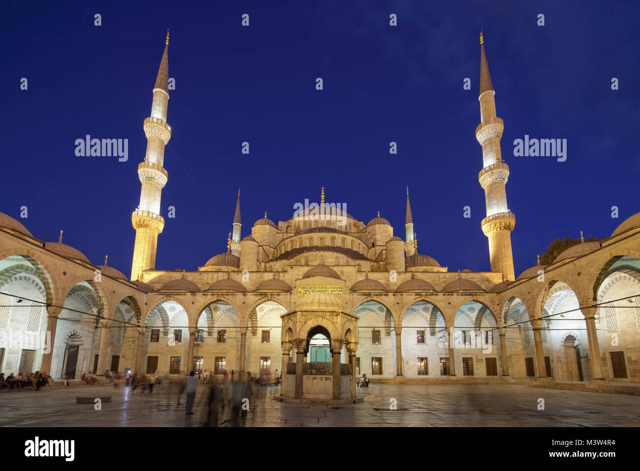 Blue Mosque at twilight  , Istanbul, Turkey Moschee Stock Photo