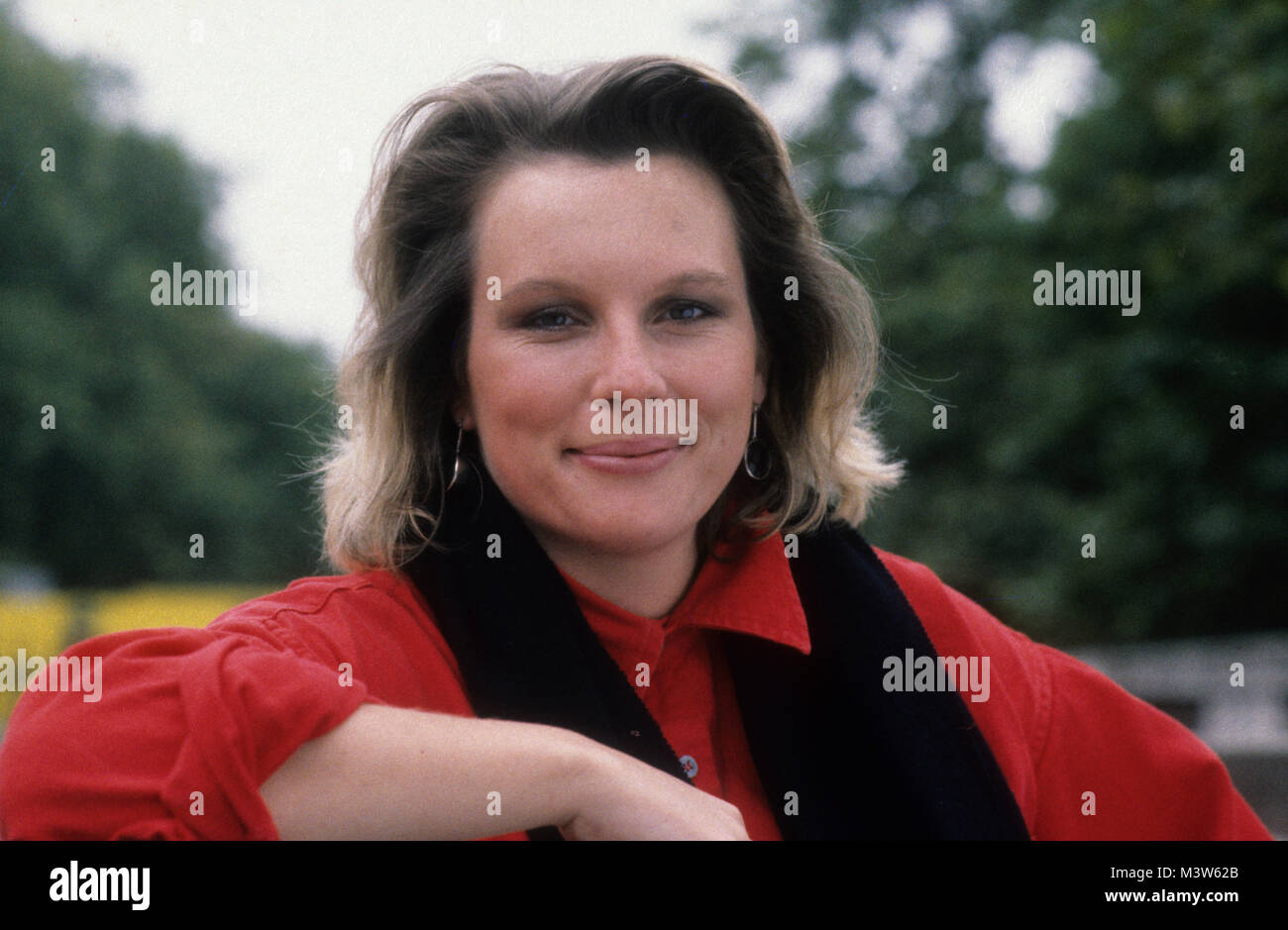 Actress Jennifer Saunders 1988 Stock Photo - Alamy