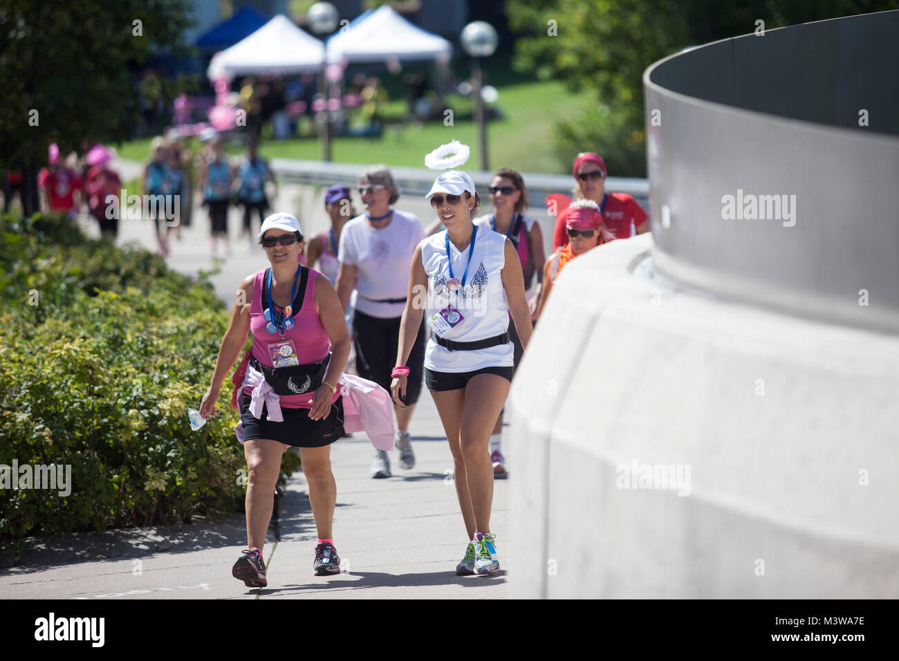 Participants take part in the Shoppers Drug Mart Weekend to End Women's Cancers Walk on Sunday