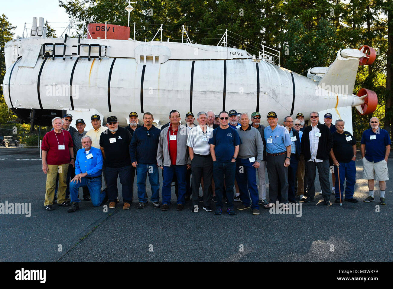 Bathyscaphe trieste fotografías e imágenes de alta resolución - Alamy