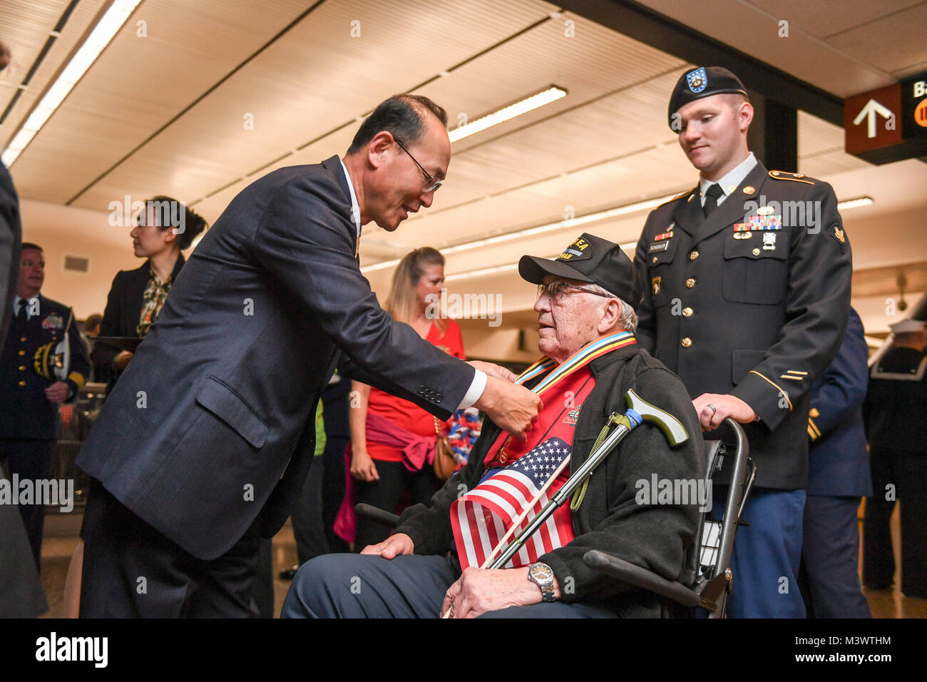 Korea volunteer service medal hires stock photography and images Alamy