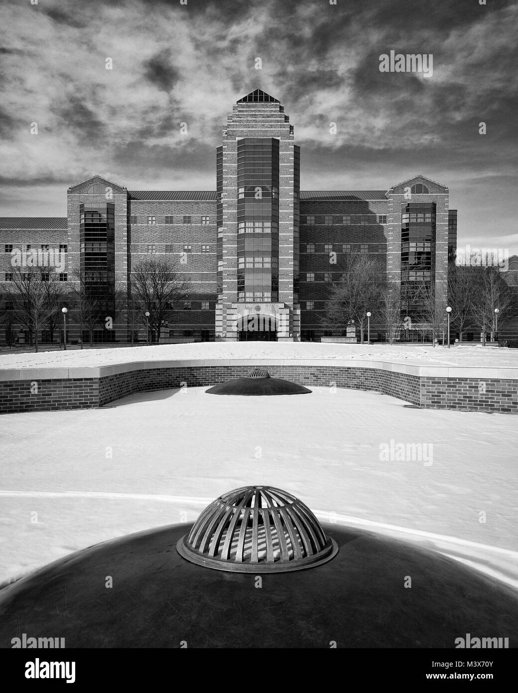 Beckman Institute for Advanced Science and Technology during winter at the University of Illinois at Urbana-Champaign in Urbana Stock Photo