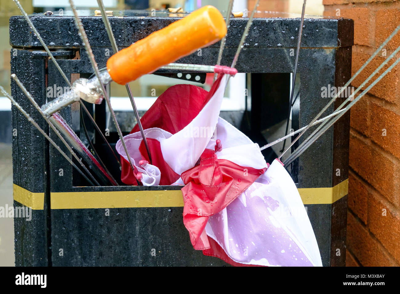 Municipal litter bin hires stock photography and images Alamy