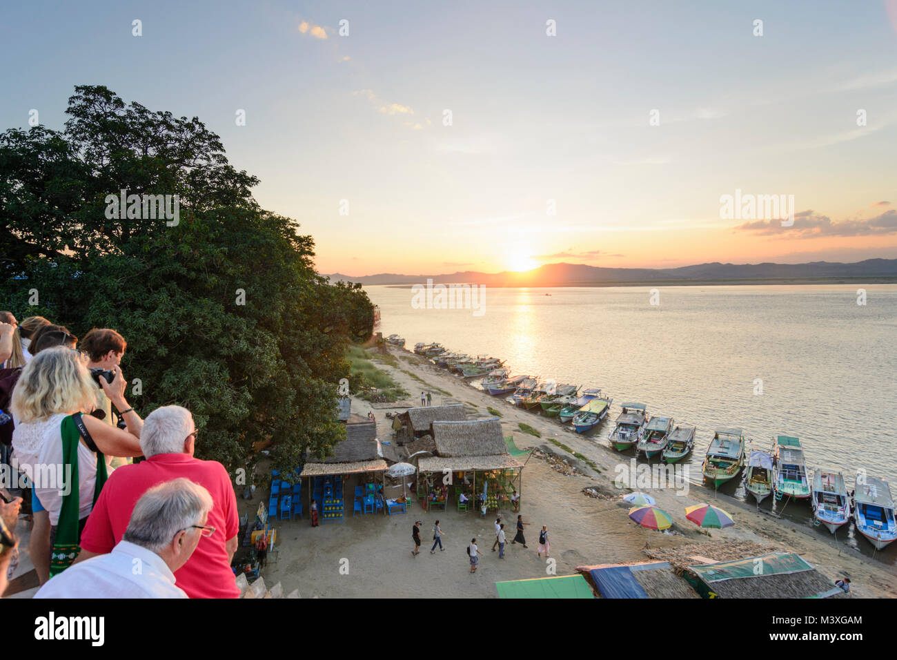 Bagan: Irrawaddy (Ayeyarwady) River, passenger ship ships in Old Bagan ...