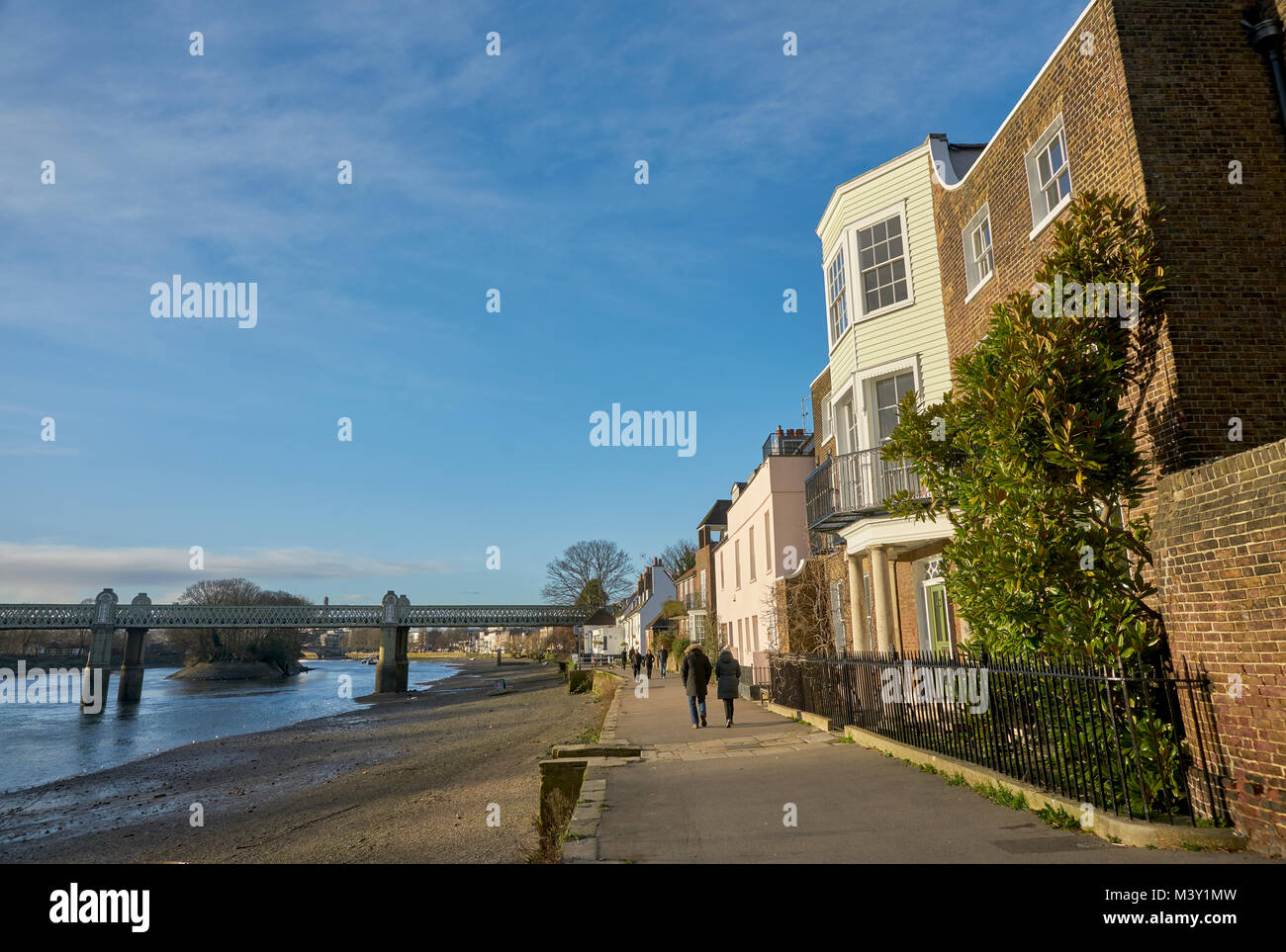 thames path chiswick Stock Photo Alamy