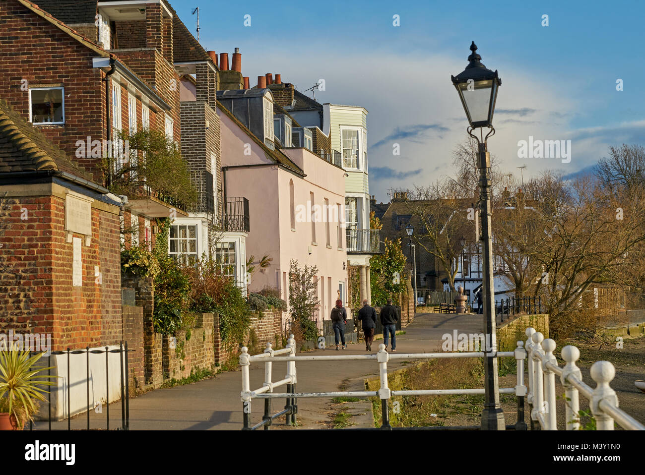 thames path chiswick Stock Photo Alamy
