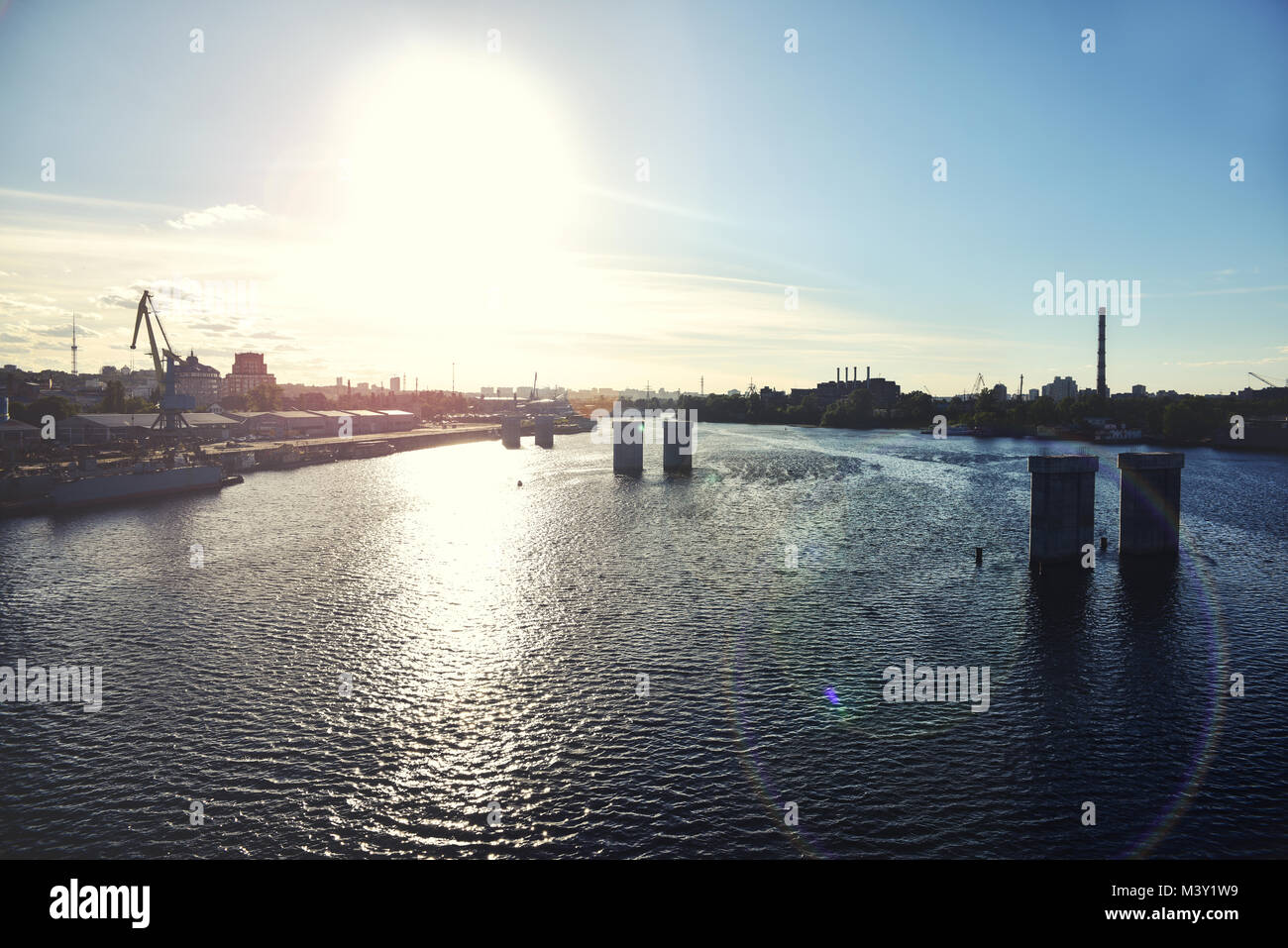 Beautiful view river reflection hi-res stock photography and images - Alamy