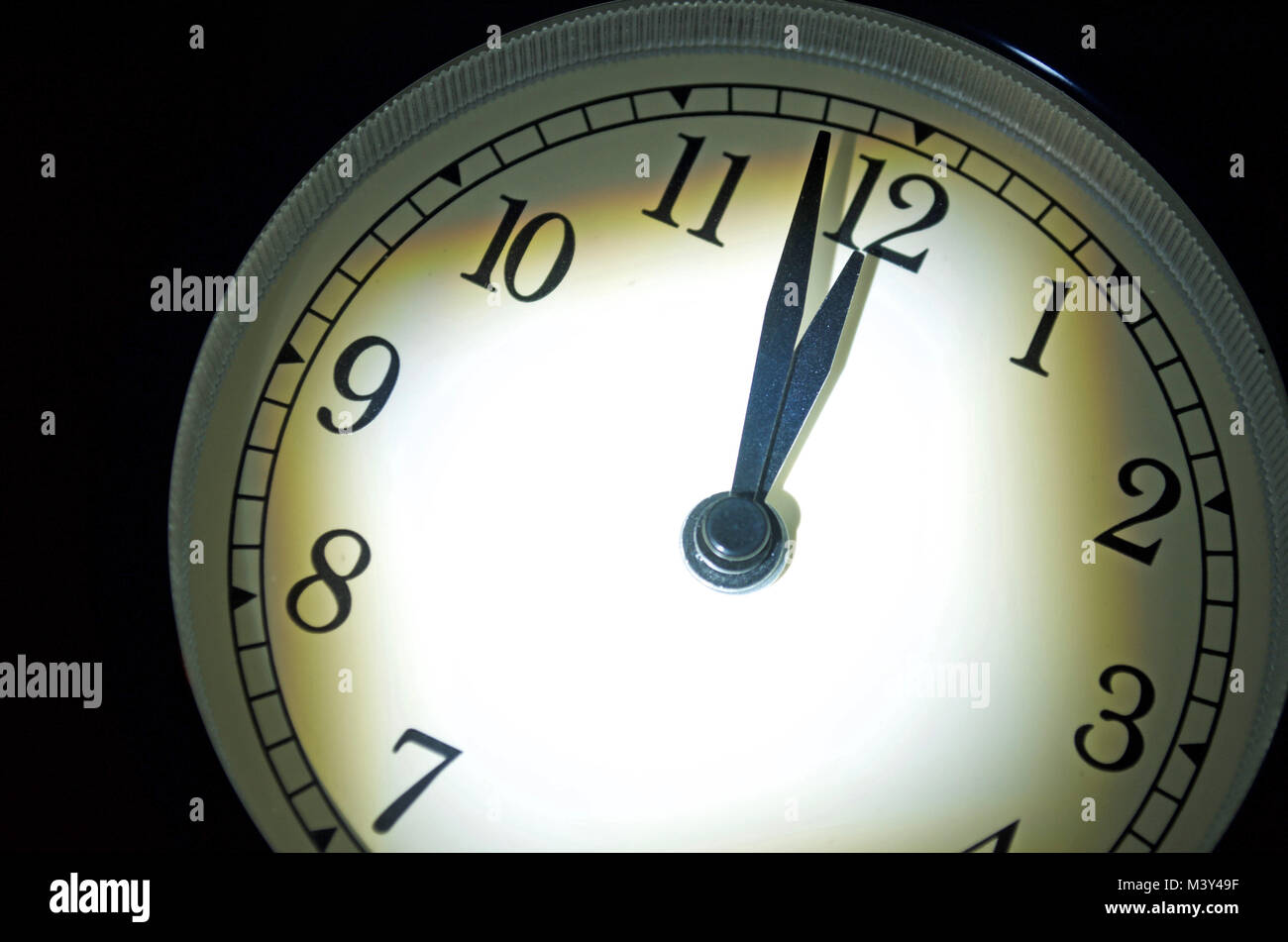 Doomsday clock hires stock photography and images Alamy