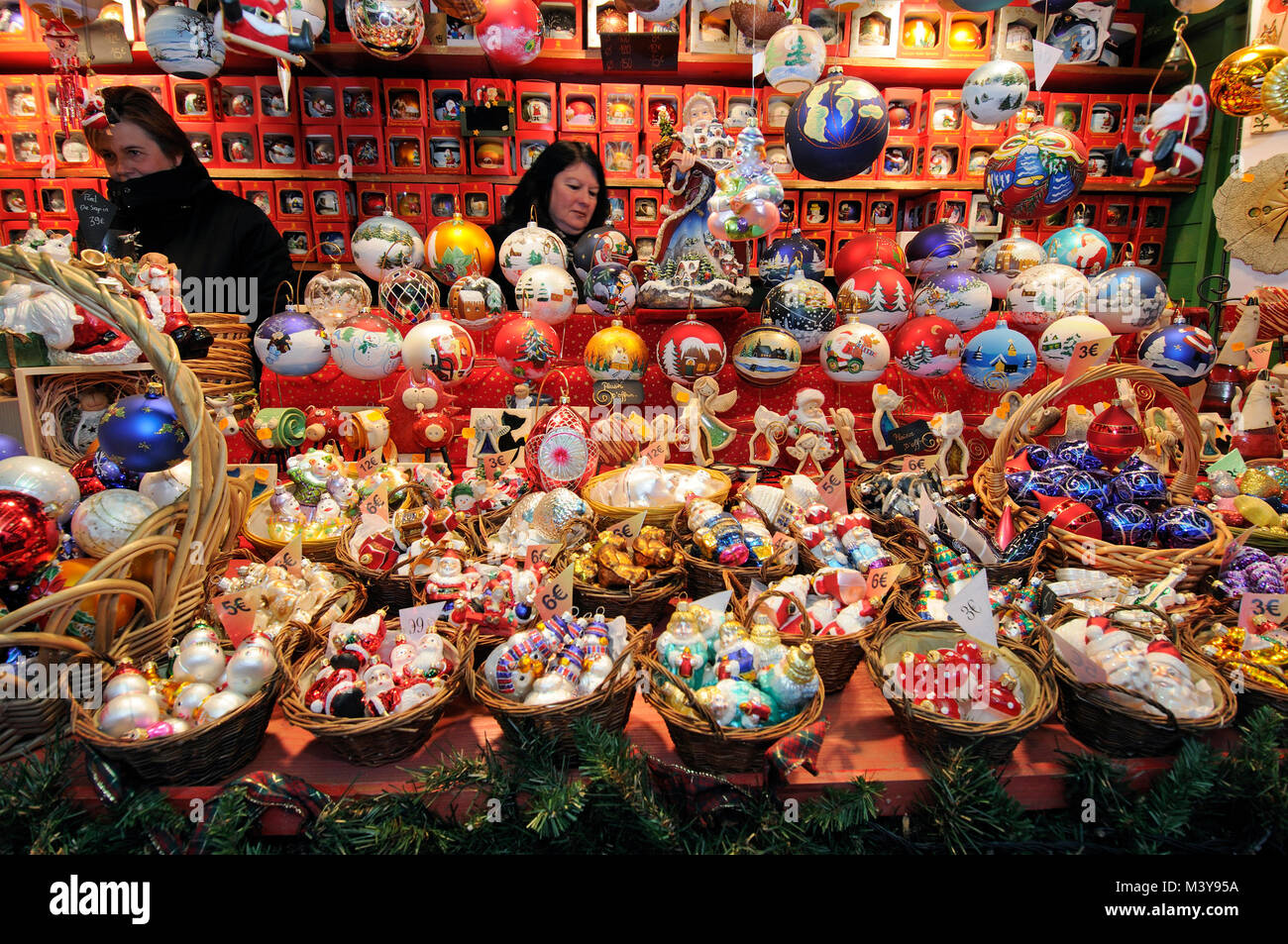 France, Moselle, Metz, Place Saint Louis, Christmas market, marchand'de decorations, balls, December Stock Photo