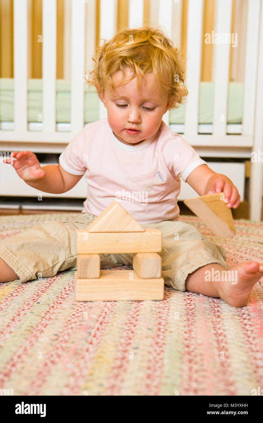 Blocks for toddlers hires stock photography and images Alamy