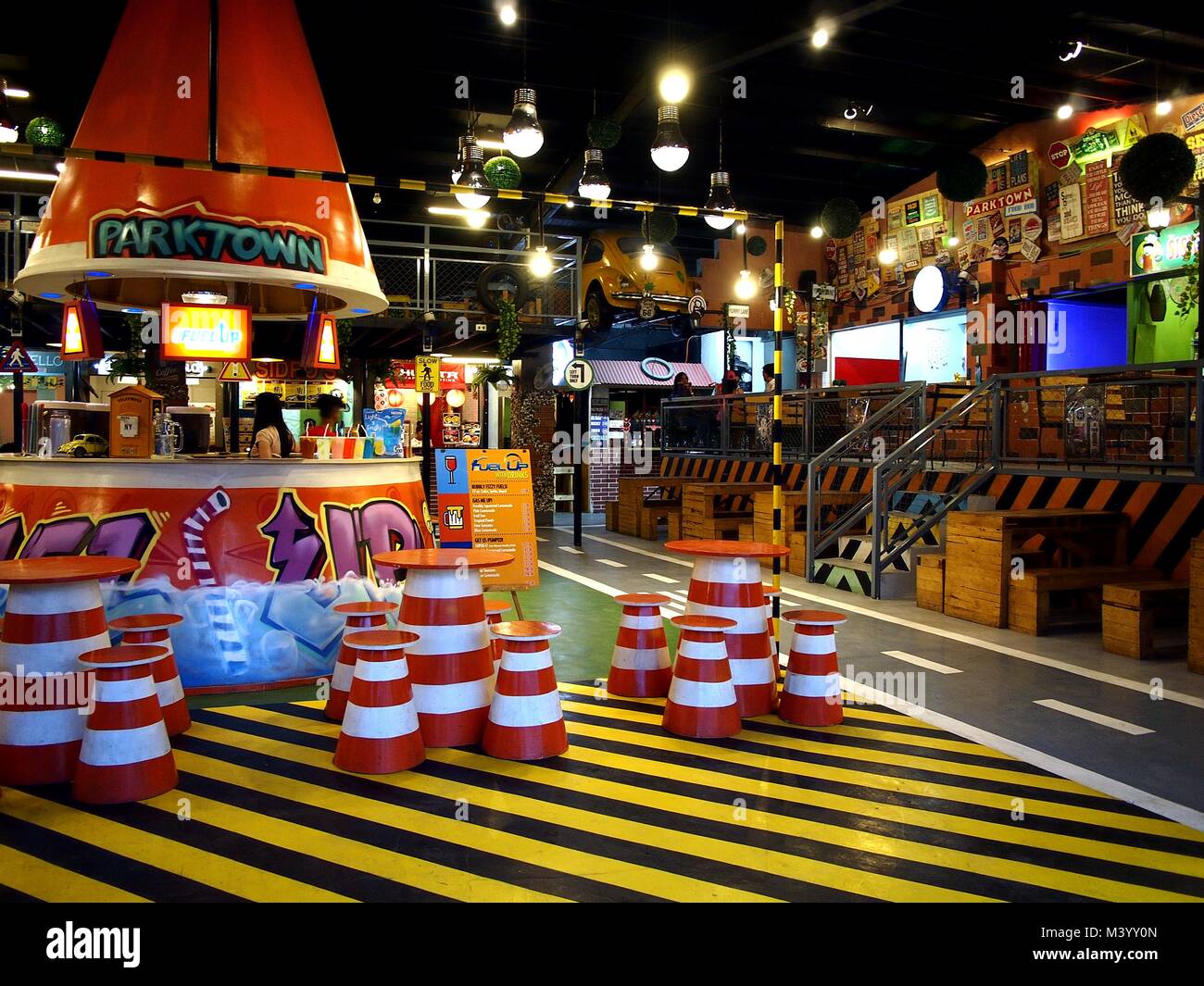 Food Oark Example ANTIPOLO CITY, PHILIPPINES - FEBRUARY 6, 2018: Food stalls or kiosks ...