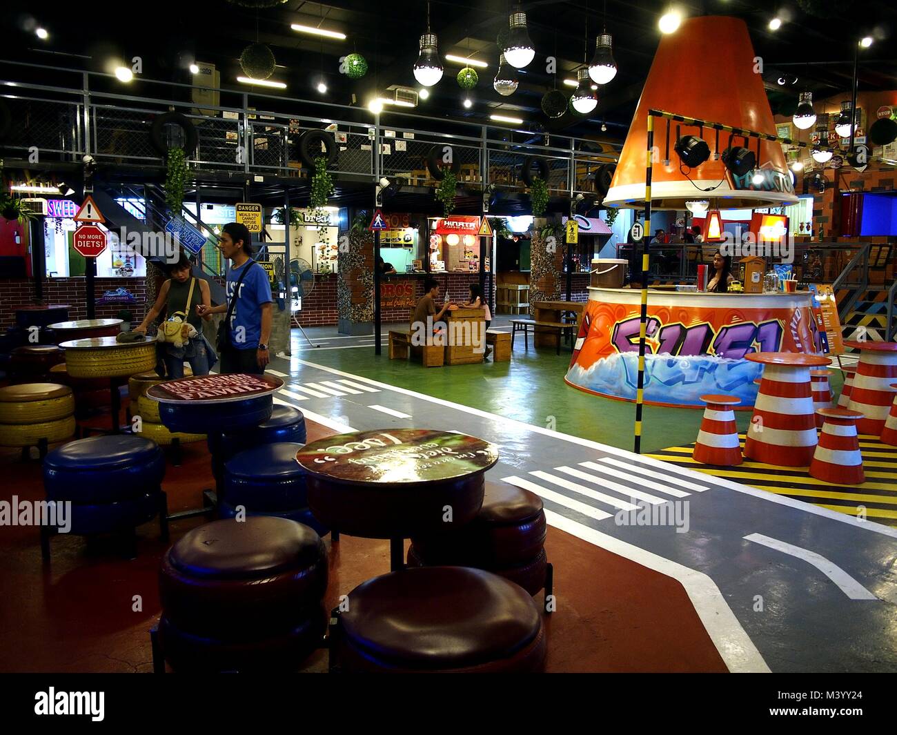 Food Oark Example ANTIPOLO CITY, PHILIPPINES - FEBRUARY 6, 2018: Food stalls or kiosks ...