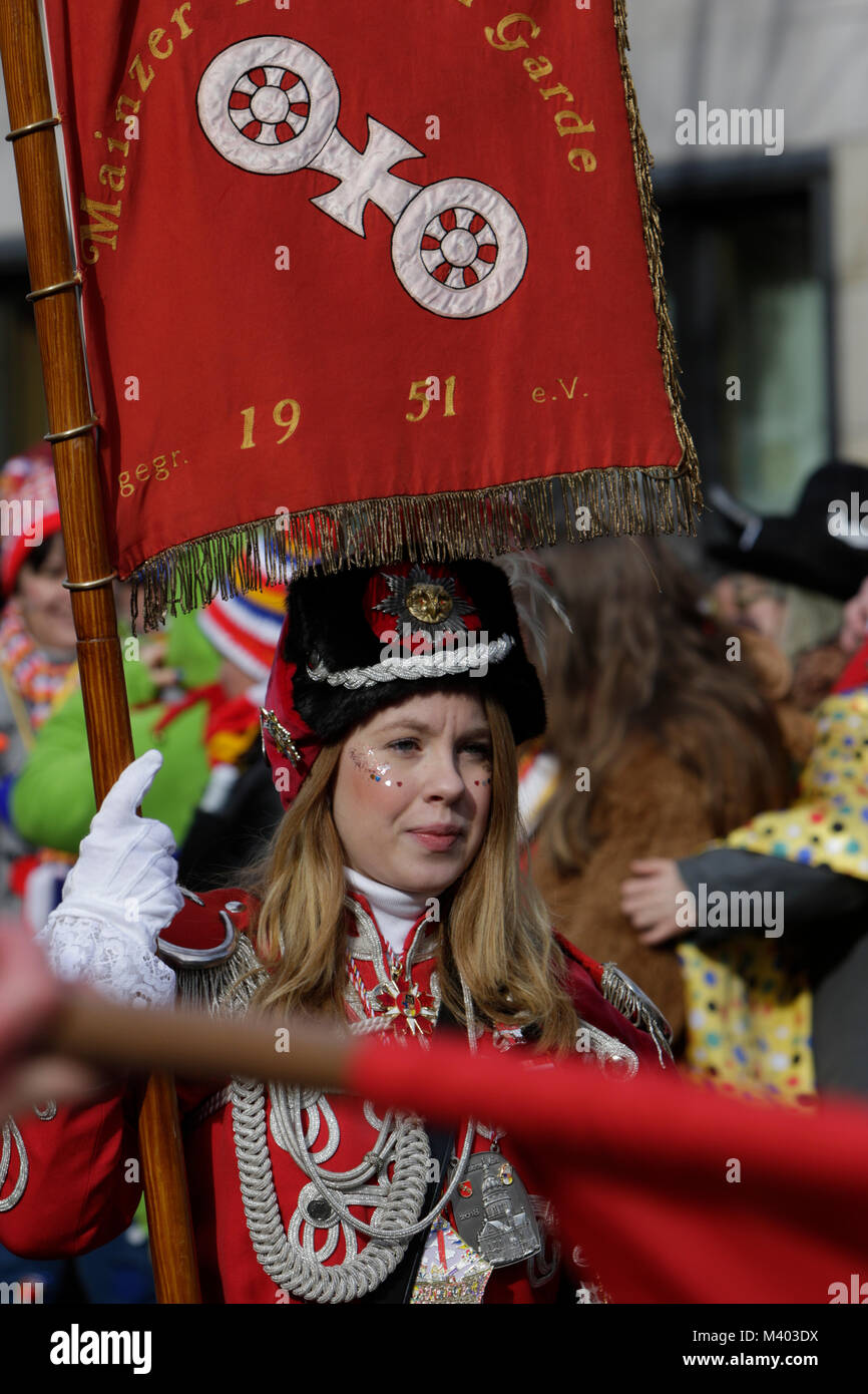 Mainz, Germany. 12th Feb, 2018. A members of the Mainzer Husaren Garde marches in the parade. Around half a million people lined the streets of Mainz for the traditional Rose Monday Carnival Parade. The 9 km long parade with over 8,000 participants is one of the three large Rose Monday Carnival Parades in Germany. Credit: Michael Debets/Pacific Press/Alamy Live News Stock Photo
