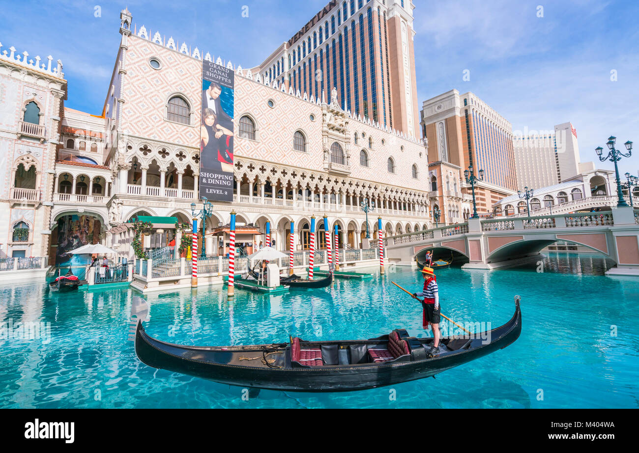 Venetian las vegas busy hi-res stock photography and images - Alamy