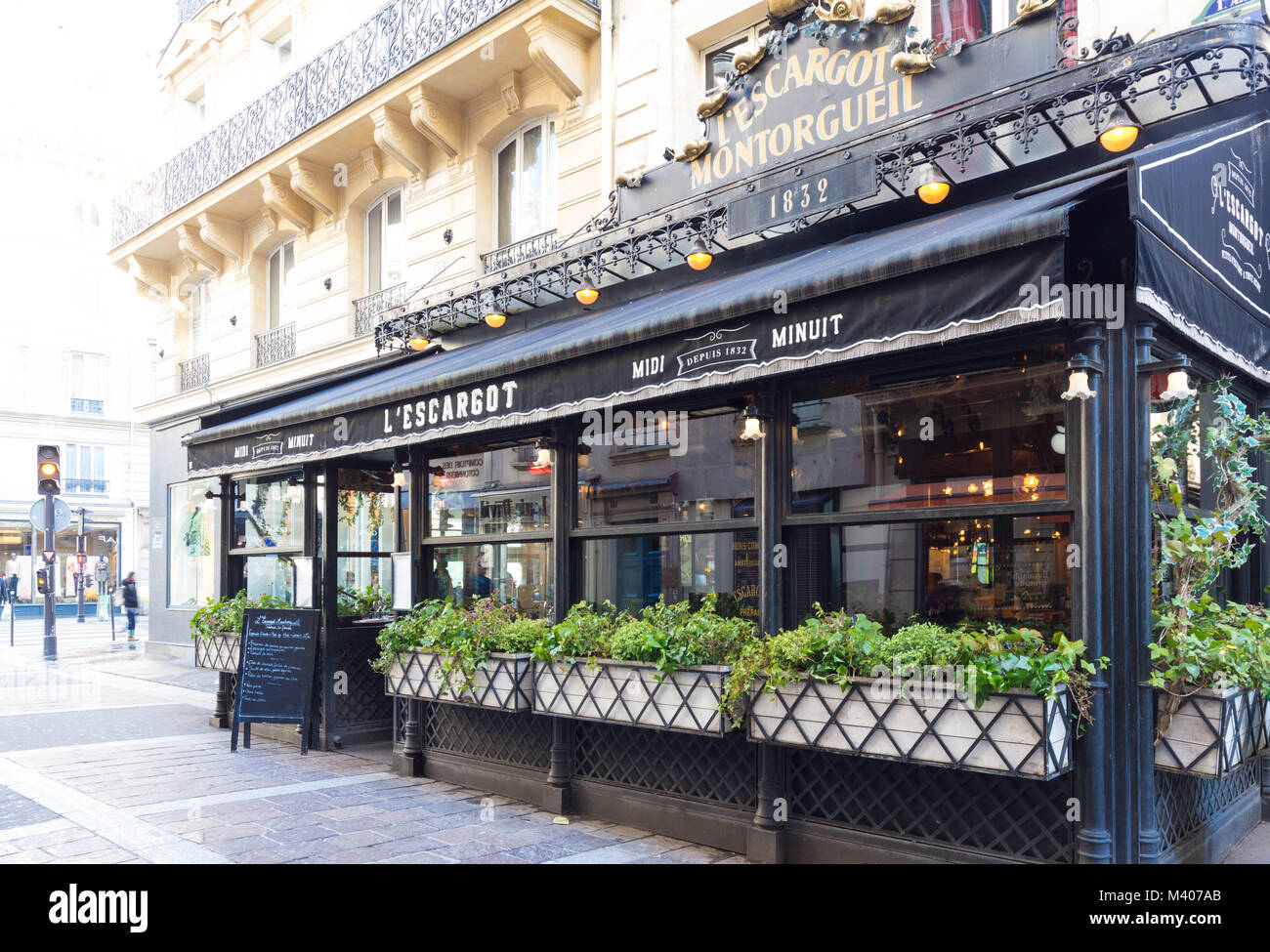 A Traditional French Restaurant Escargot At Montorgueil Street In Paris France Stock Photo Alamy