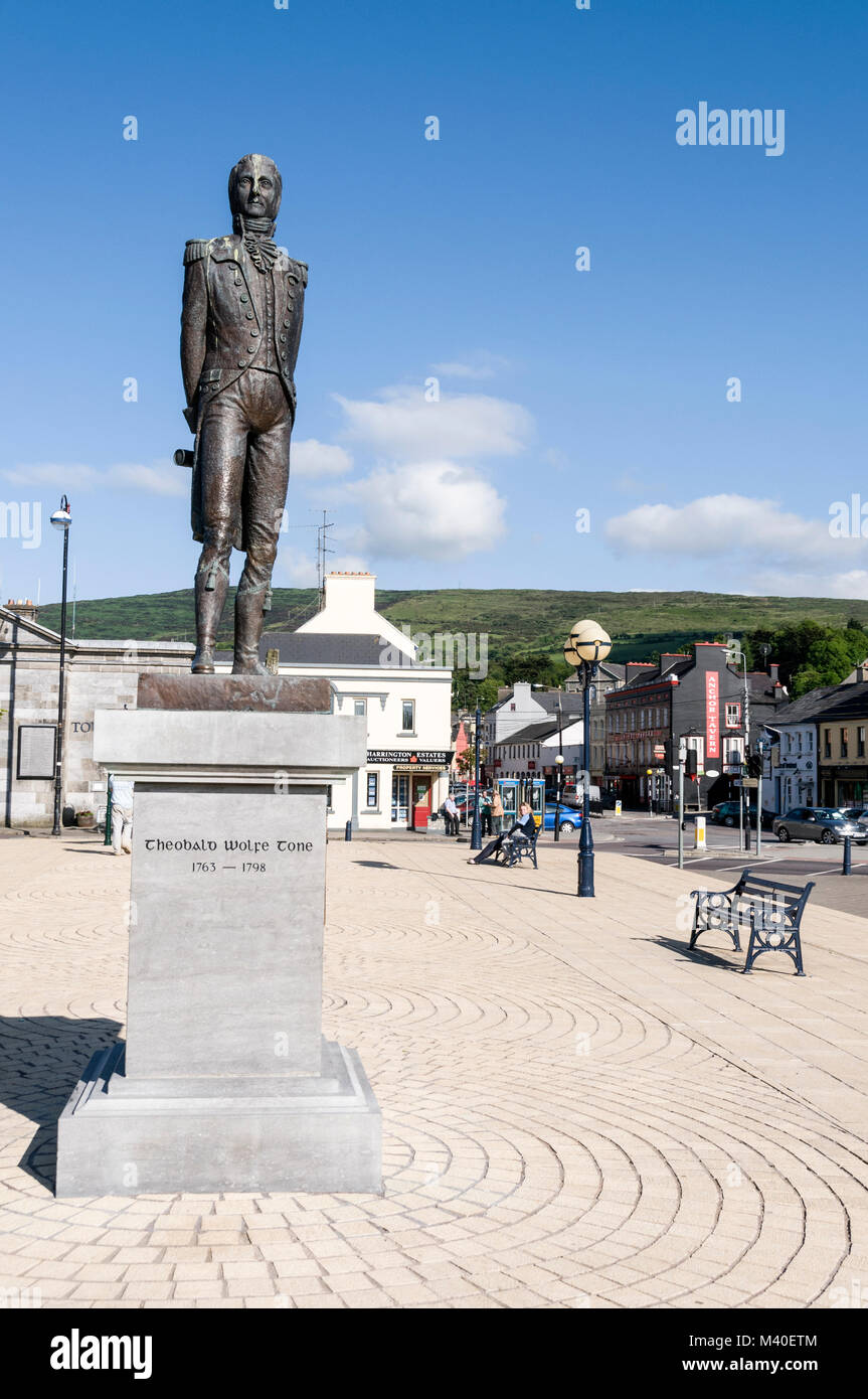 Statue of Theobald Wolfe Tone.1763- 1798.  He  was an Irish revolutionary figure and his statue stands  in WolfeTone Square at Bantry in County Cork Stock Photo