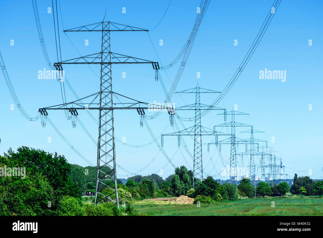 Electricity pylons in Hamburg, power supply, network expansion, Strommasten in Hamburg, Stromversorgung, Netzausbau Stock Photo