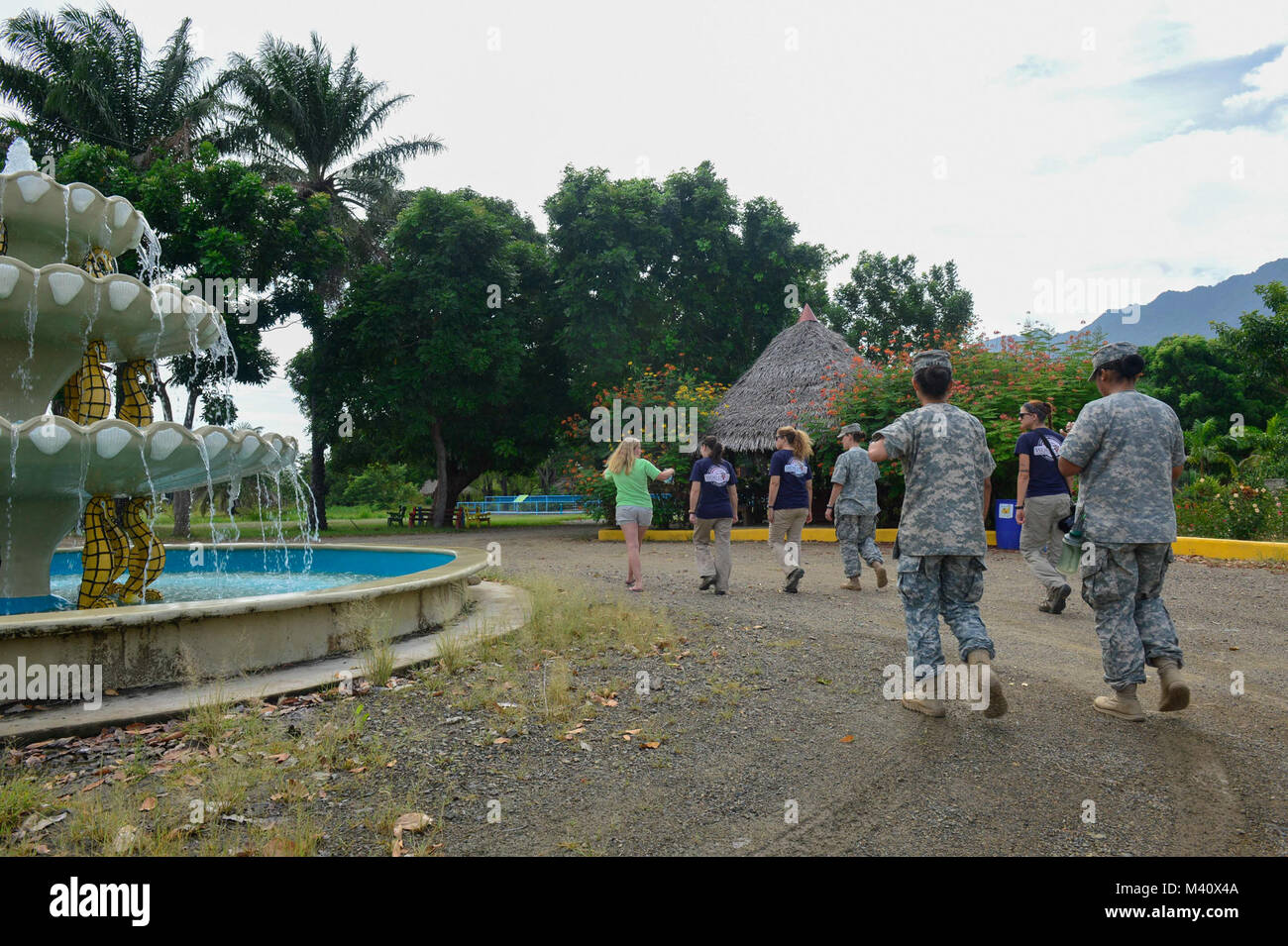 150904-N-AT101-005 SANTA FE COLON, Honduras (Sept. 4, 2015) Army veterinarians, veterinary technicians along with volunteers from the non-governmental organization (NGO) World Vets, both assigned to the Military Sealift Command hospital ship USNS Comfort (T-AH 20), tour the Campo Del Mar Park System during a subject matter expert exchange in support of Continuing Promise 2015 (CP-15). World Vets volunteers are working alongside other NGOs and joint military members during CP-15. Continuing Promise is a U.S. Southern Command-sponsored and U.S. Naval Forces Southern Command/U.S. 4th Fleet-conduc Stock Photo