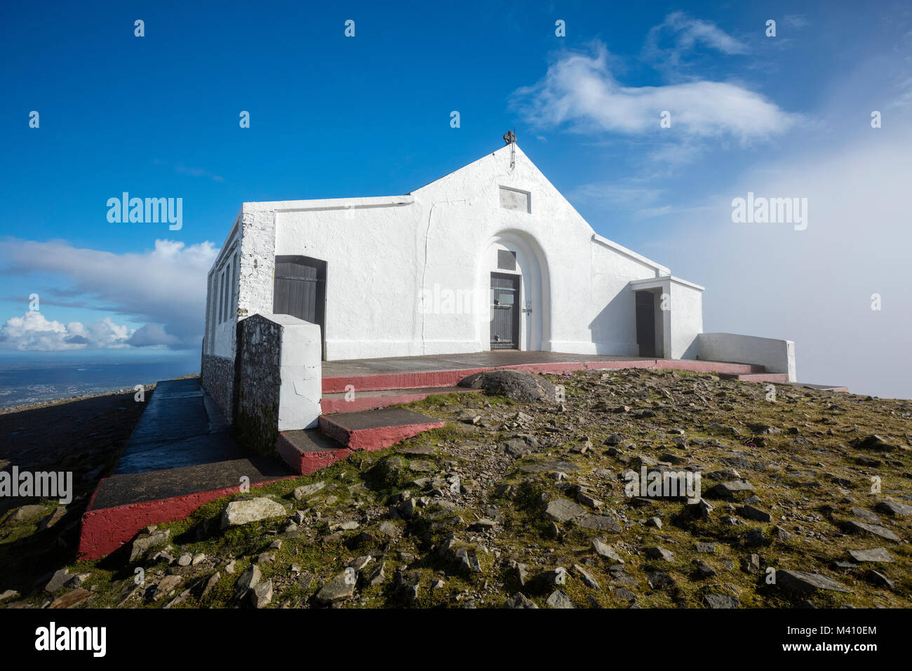 Croagh patrick chapel hires stock photography and images Alamy