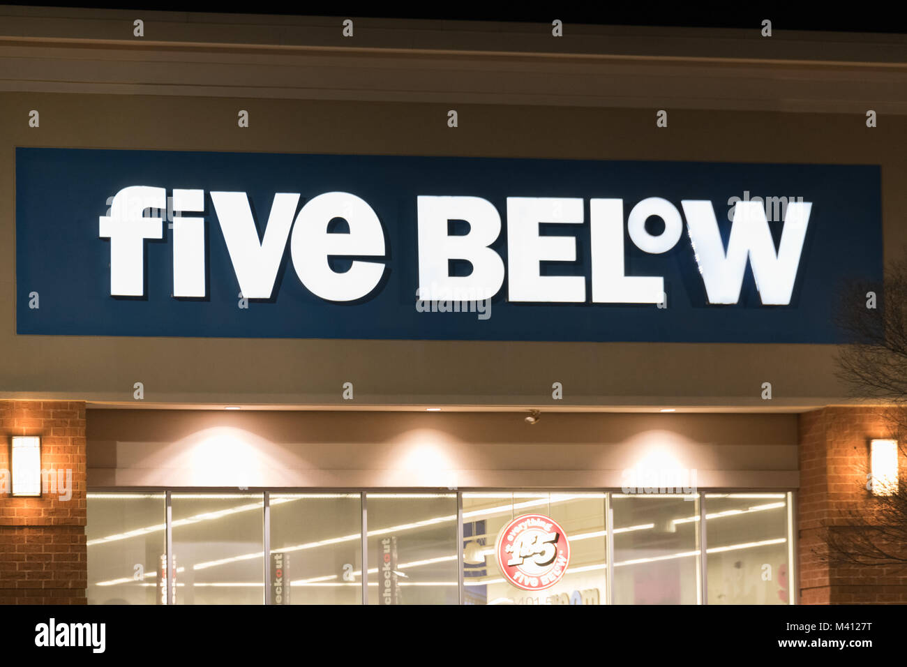 Five Below discount store sign at night Stock Photo
