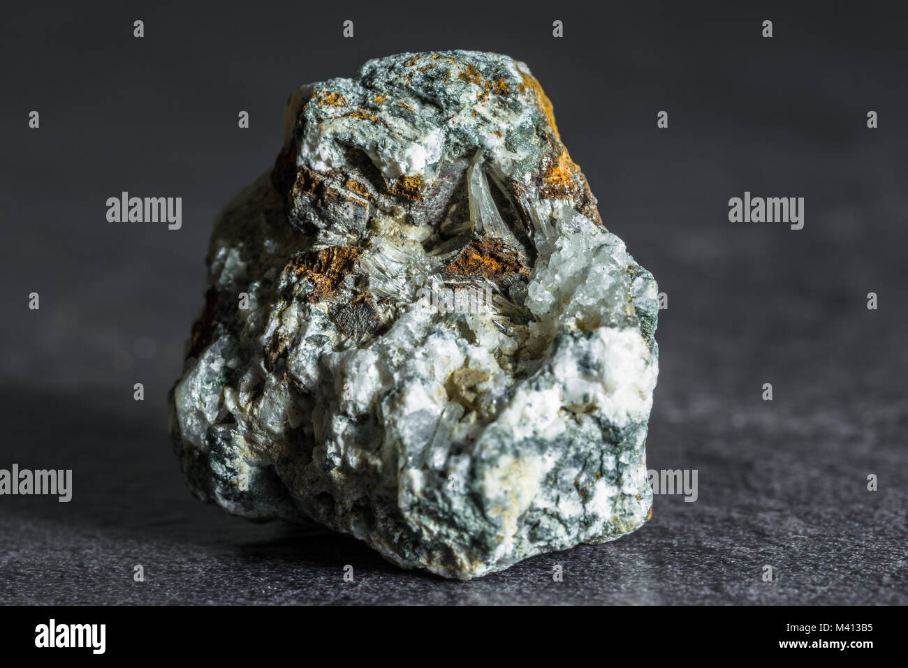 Raw diamond rock hi-res stock photography and images - Alamy