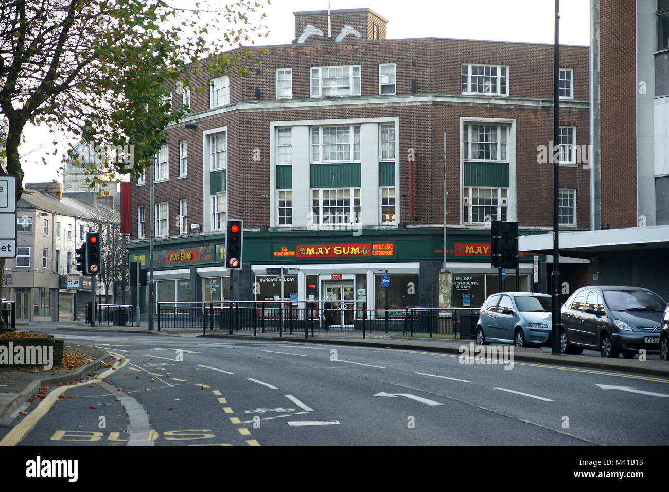 Street view, bond street, kingston upon Hull Stock Photo Alamy