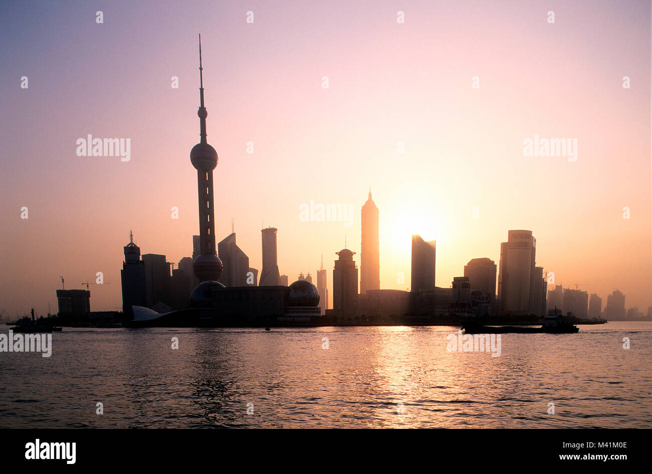 China shanghai city sunrise hi-res stock photography and images - Alamy