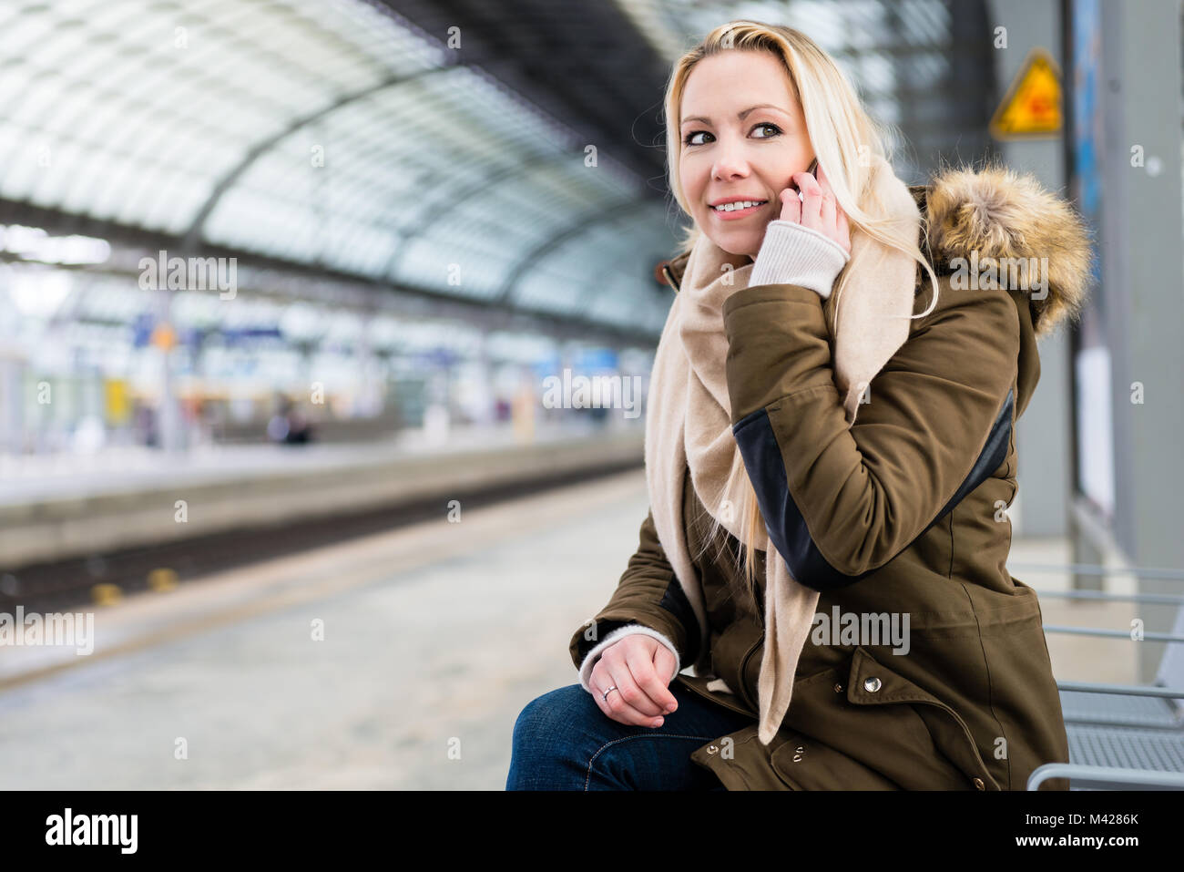 Bench on platform train station hi-res stock photography and images - Alamy