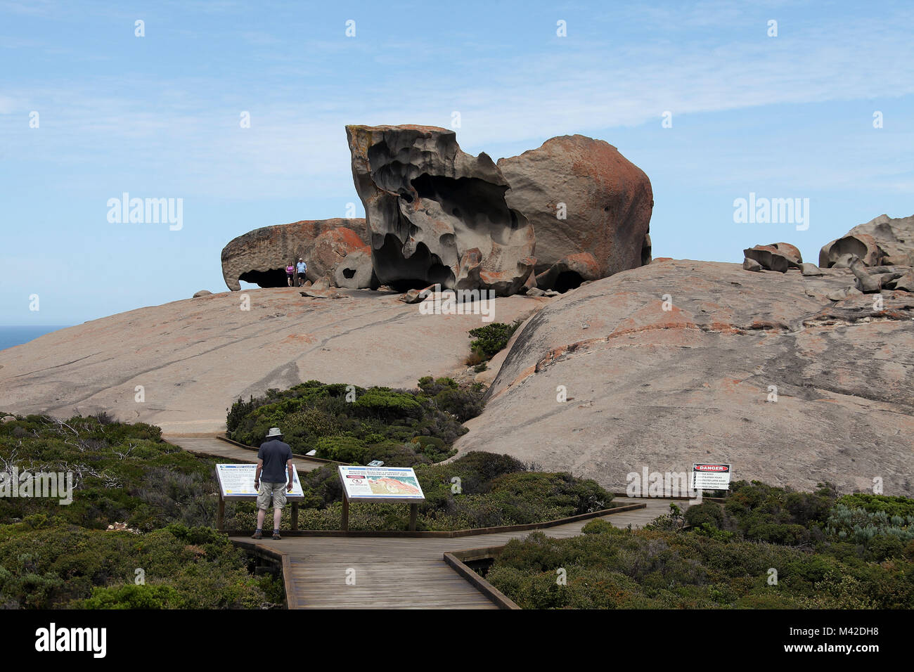Tourists visiting the Remarkable Rocks at Flinders Chase National Park ...