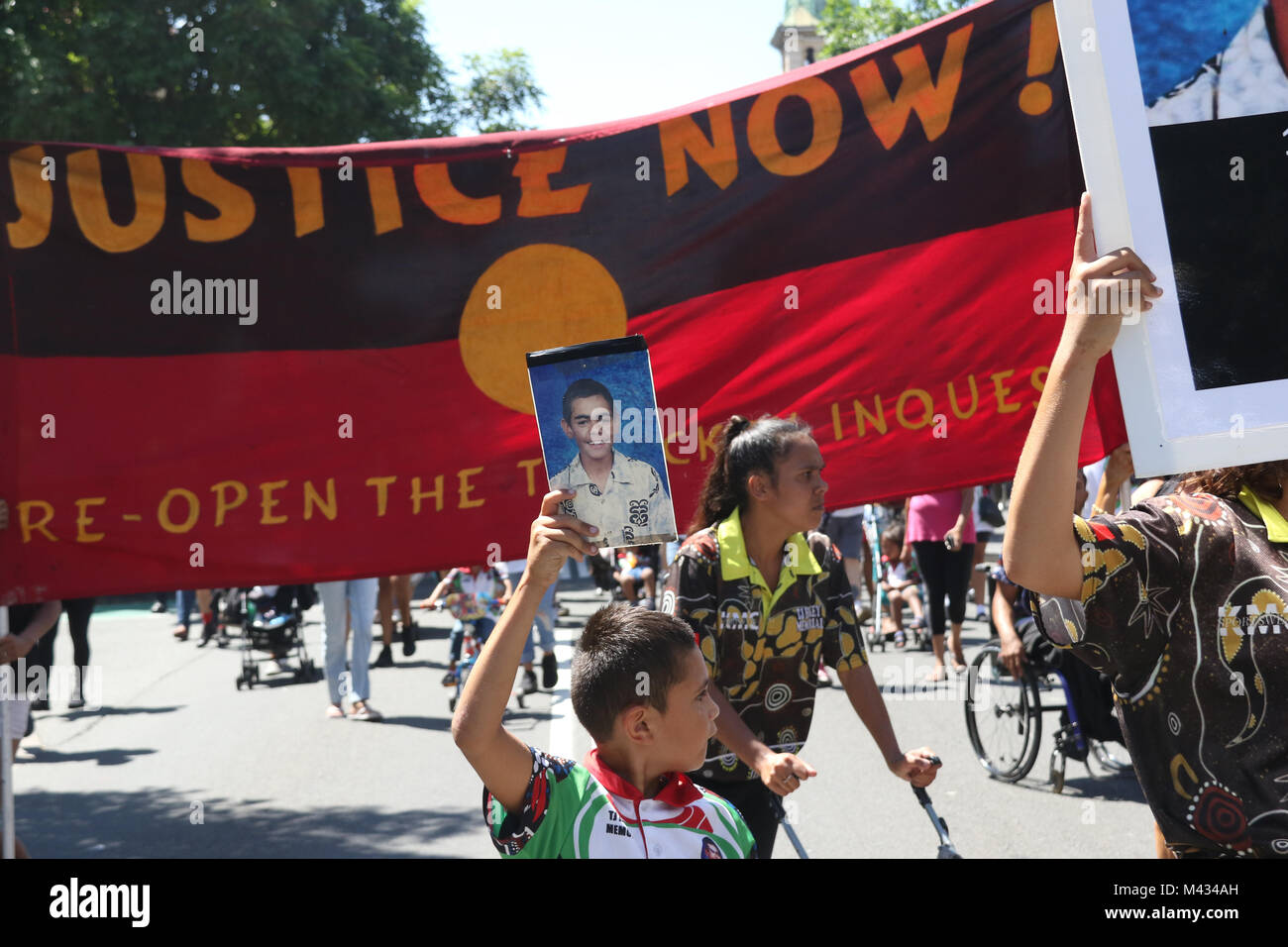 Redfer Riots Sydney, Australia. 14 Feb, 2018. Supporters assembled in Redfern ...