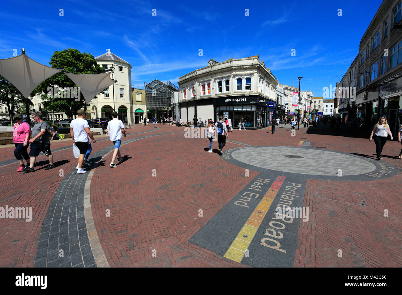 Worthing town centre hires stock photography and images Alamy