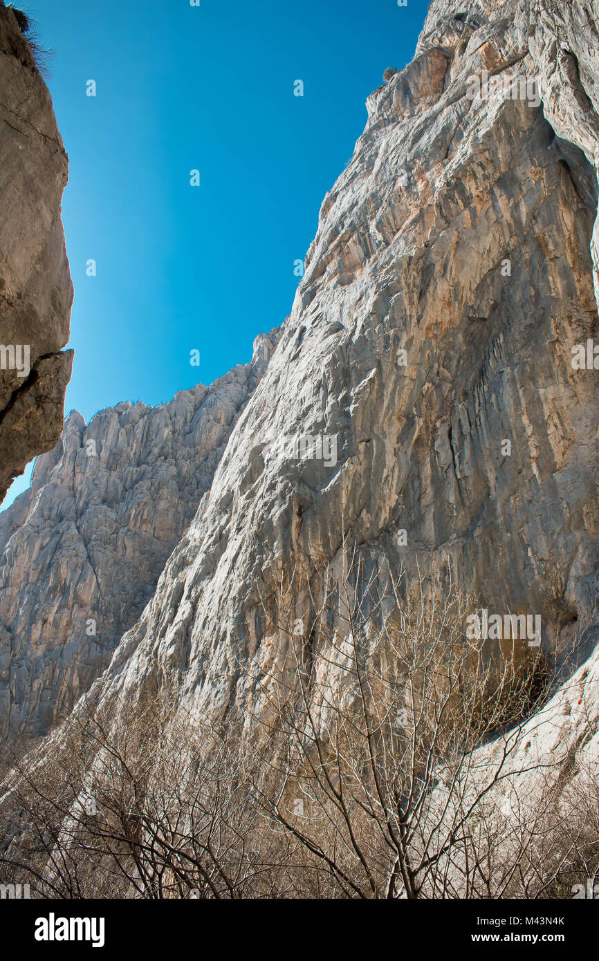 Vertical climb hi-res stock photography and images - Alamy